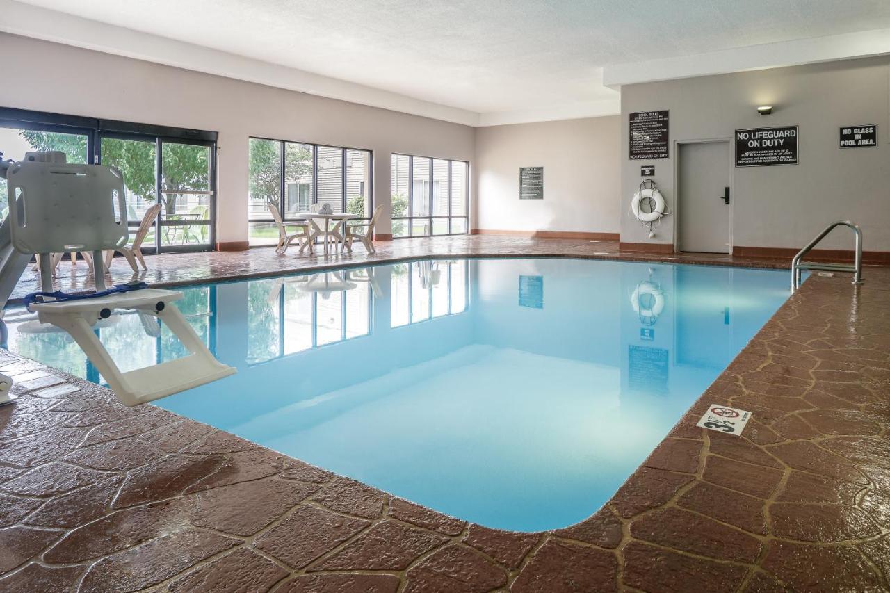 Holiday Inn Coralville - Iowa City By Ihg Ngoại thất bức ảnh